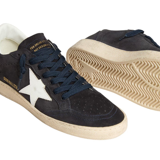 Golden Goose Ball Star damessneaker in donkerblauw suède met witte leren hieltab