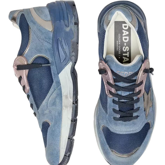 Golden Goose Dad-Star in blauw suède en mesh met zilveren hieltab achterkant