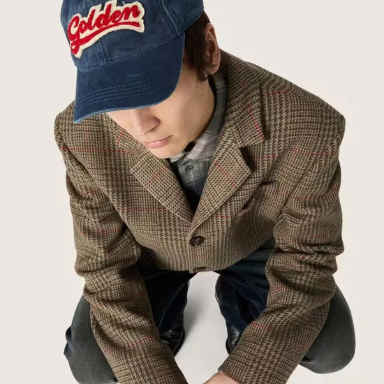 Achterkant van Golden Goose Journey baseball cap met verstelbare metalen sluiting
