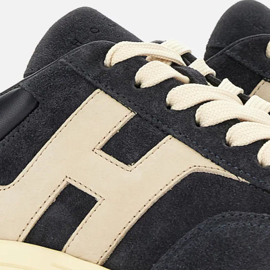 Achterkant van de Hogan Hyperlight H563 sneaker in Blue