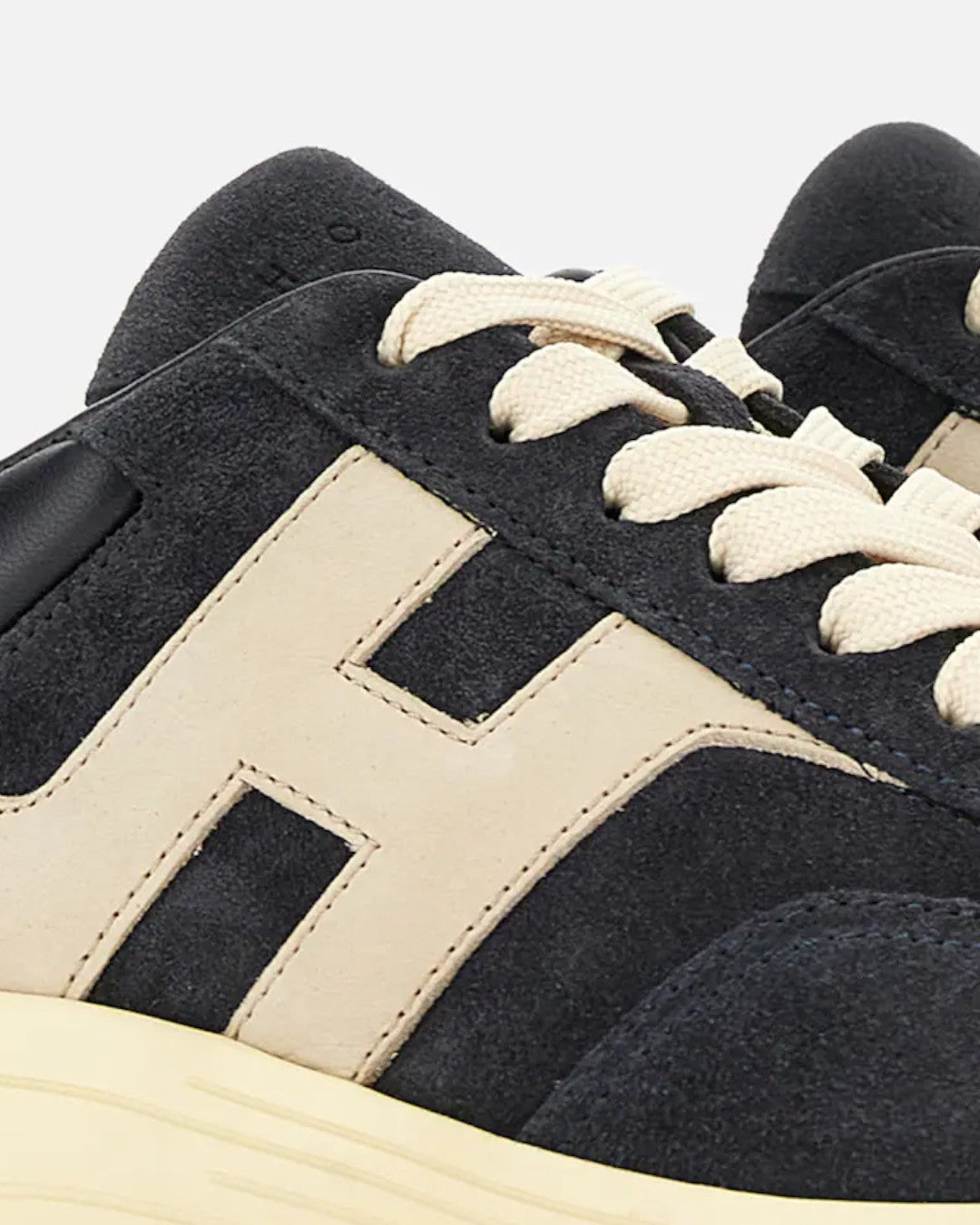 Achterkant van de Hogan Hyperlight H563 sneaker in Blue