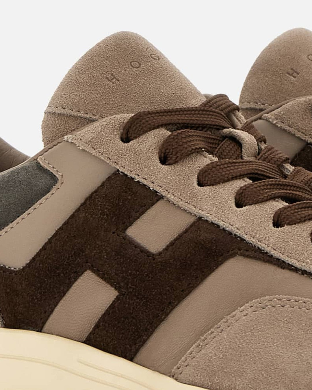 Achterkant van de Hogan Hyperlight sneaker in Brown