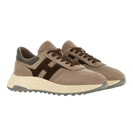 Zijaanzicht van de Hogan Hyperlight sneaker in Brown met slanted H-detail