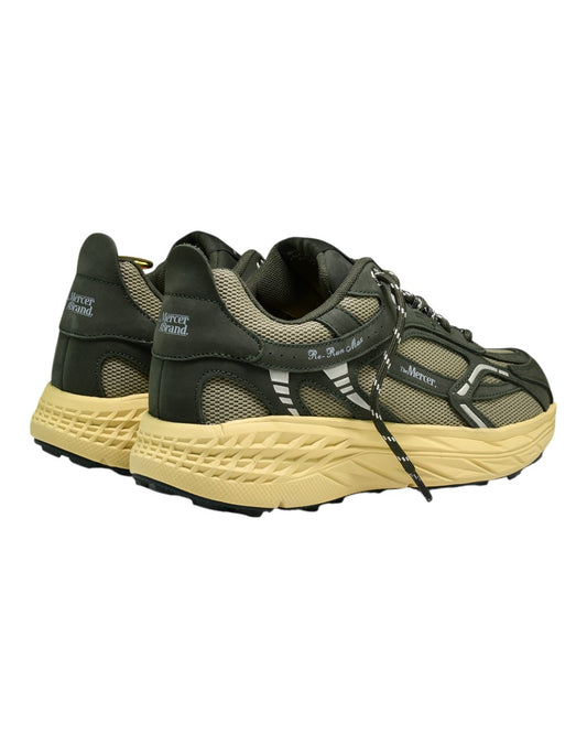 Zijaanzicht van Mercer The Re-Run MAX sneaker in Army Green