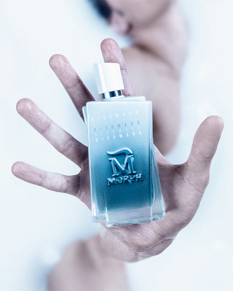 Morph Disumano Ice parfum flacon in hand bij CHeckpoint