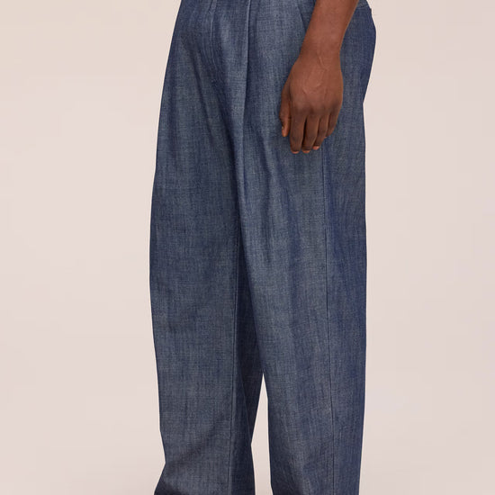 NN.07 Kay 10056 Chambray Trouser in Medium Rinse bij Checkpoint Mol