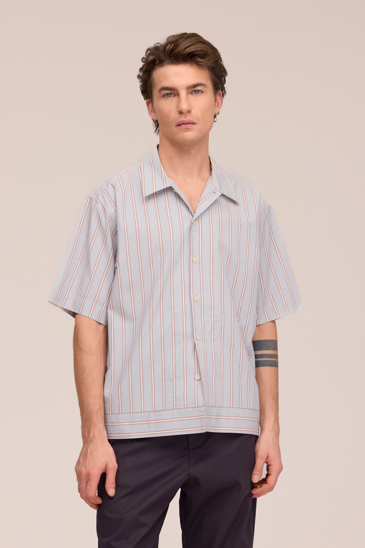 NN.07 Reed SS 5322 Supima Cotton Shirt in Red Stripe bij Checkpoint Mol