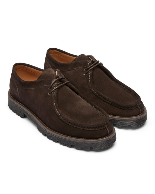 Playboy Shoes Malo bruine suède moc-toe in zijaanzicht
