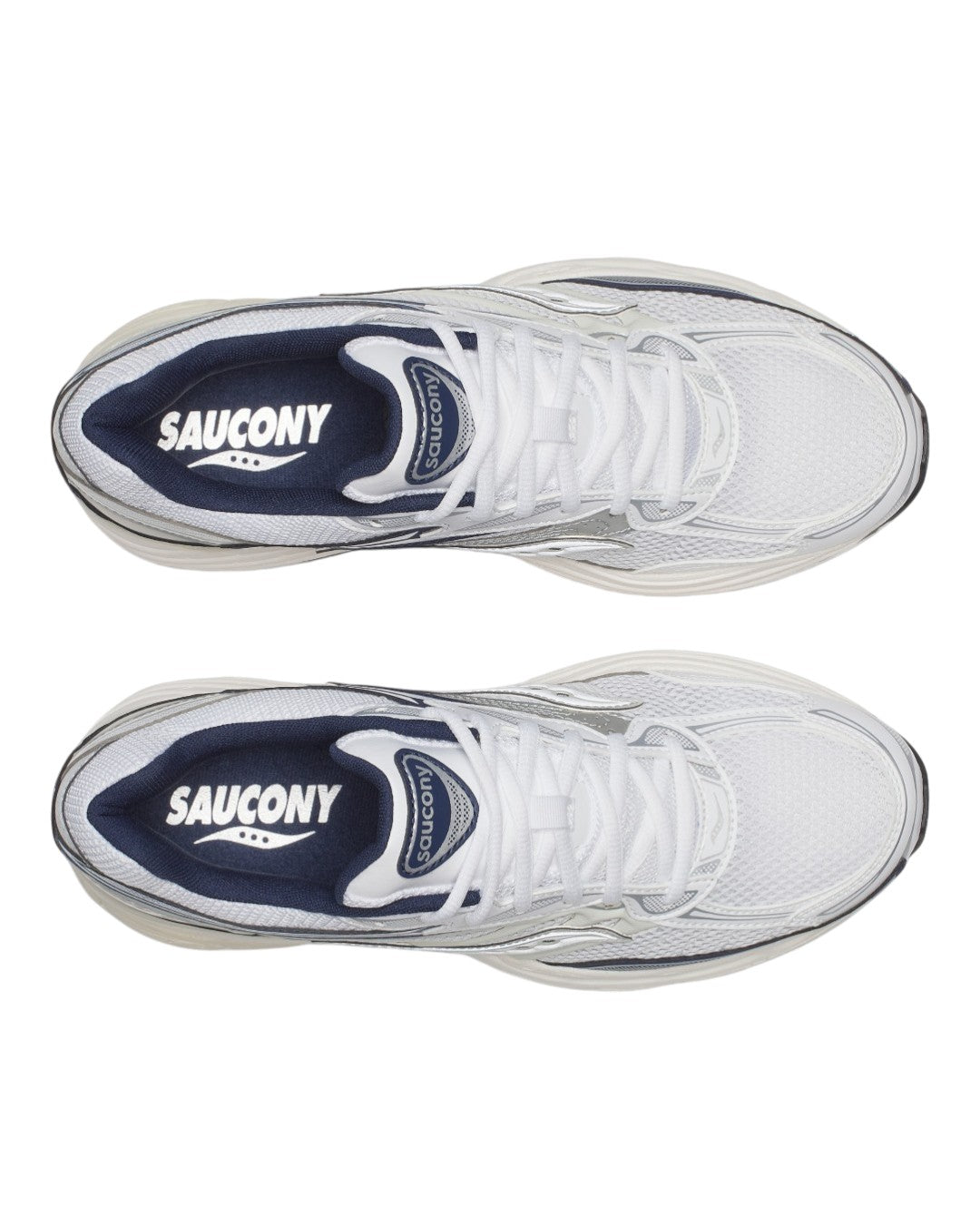 Detail van mesh en overlays op de Saucony ProGrid Omni 9 White Navy