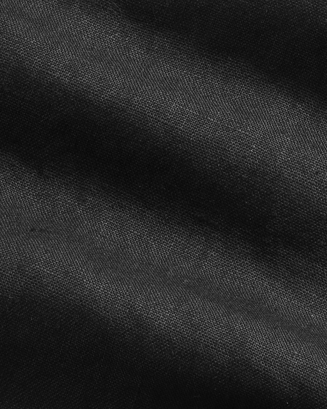 stofdetail van de NN.07 Gregor zomershort in zwarte linnen kwaliteit