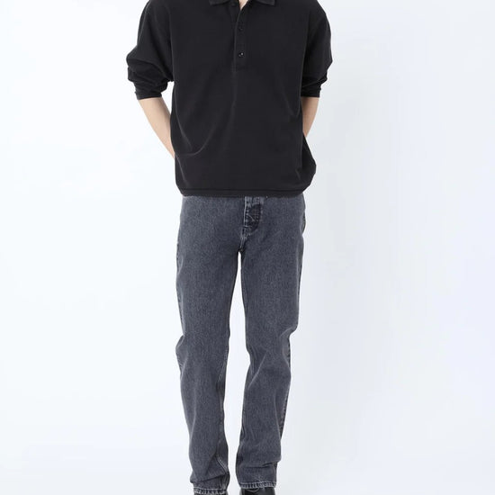 Won Hundred Ben Tapered Denim Pleasant Grey gecombineerd in een moderne herenoutfit