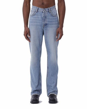 Won Hundred Steve Loose Fit Jeans Wash 18 Blauw – vooraanzicht op model | Checkpoint Mol