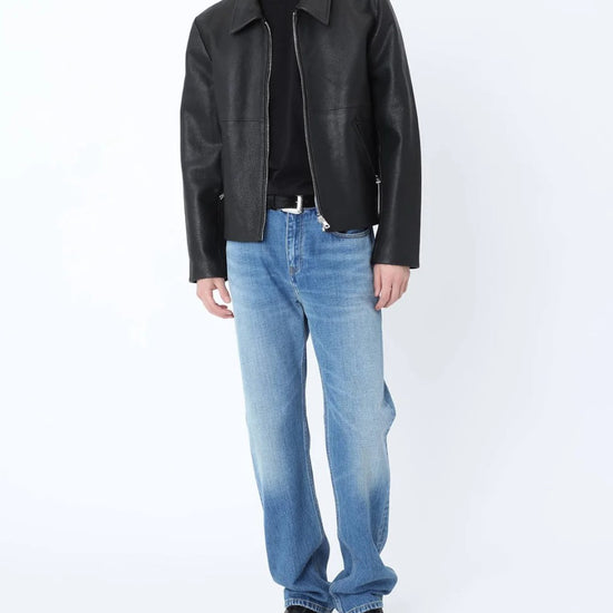 Won Hundred Tony Cel Blue denim gecombineerd in een moderne herenoutfit bij Checkpoint Mol