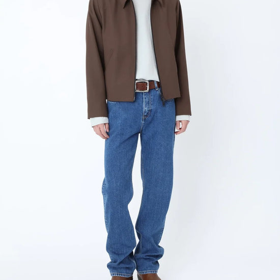 Won Hundred Tony Stone Blue denim gecombineerd in een moderne herenoutfit bij Checkpoint Mol