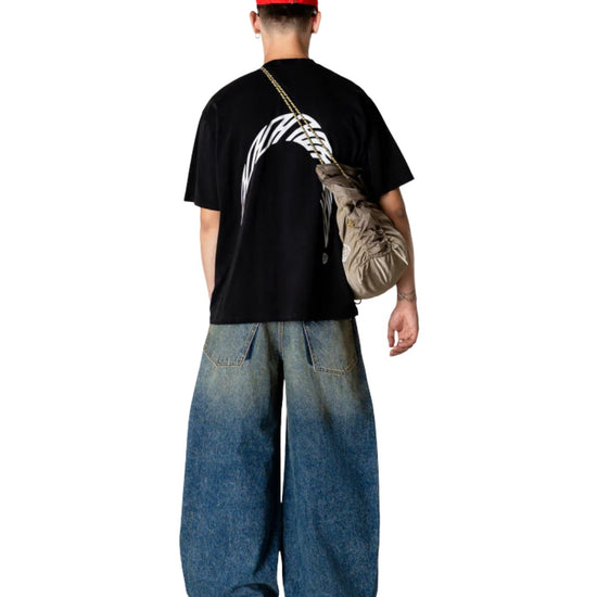Woodbird WBBaine Washed Tee Washed Black gedragen als casual outfit