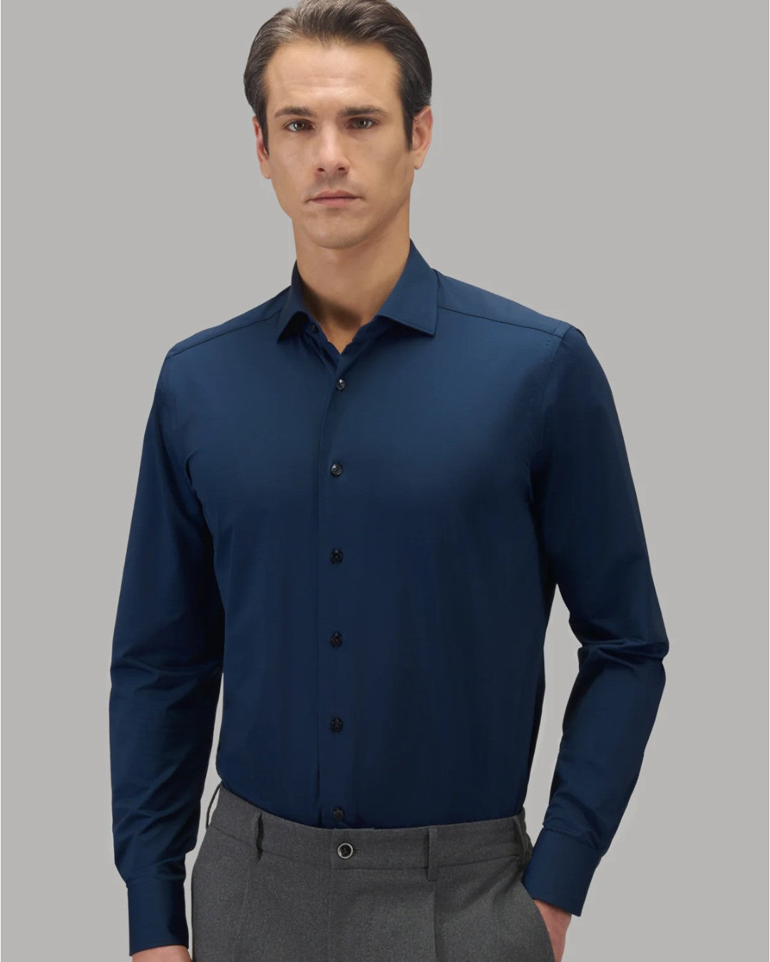Small cutaway kraag van het Xacus Tailor Fit Active Shirt New Navy