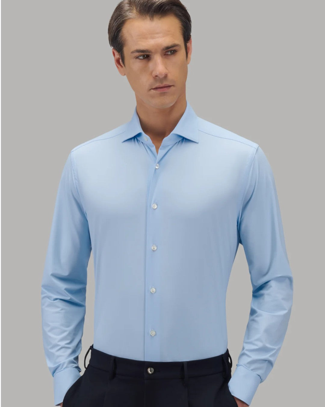 Small cutaway-kraag van Xacus Slim Fit Active Shirt Light Blue