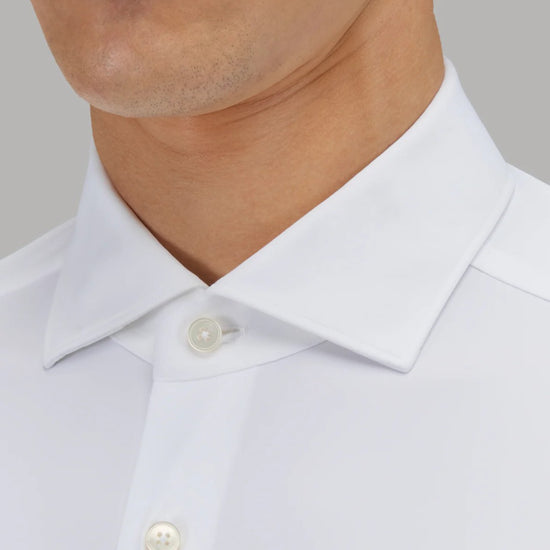 Cutawaykraag van het witte Xacus Slim Fit Active Shirt