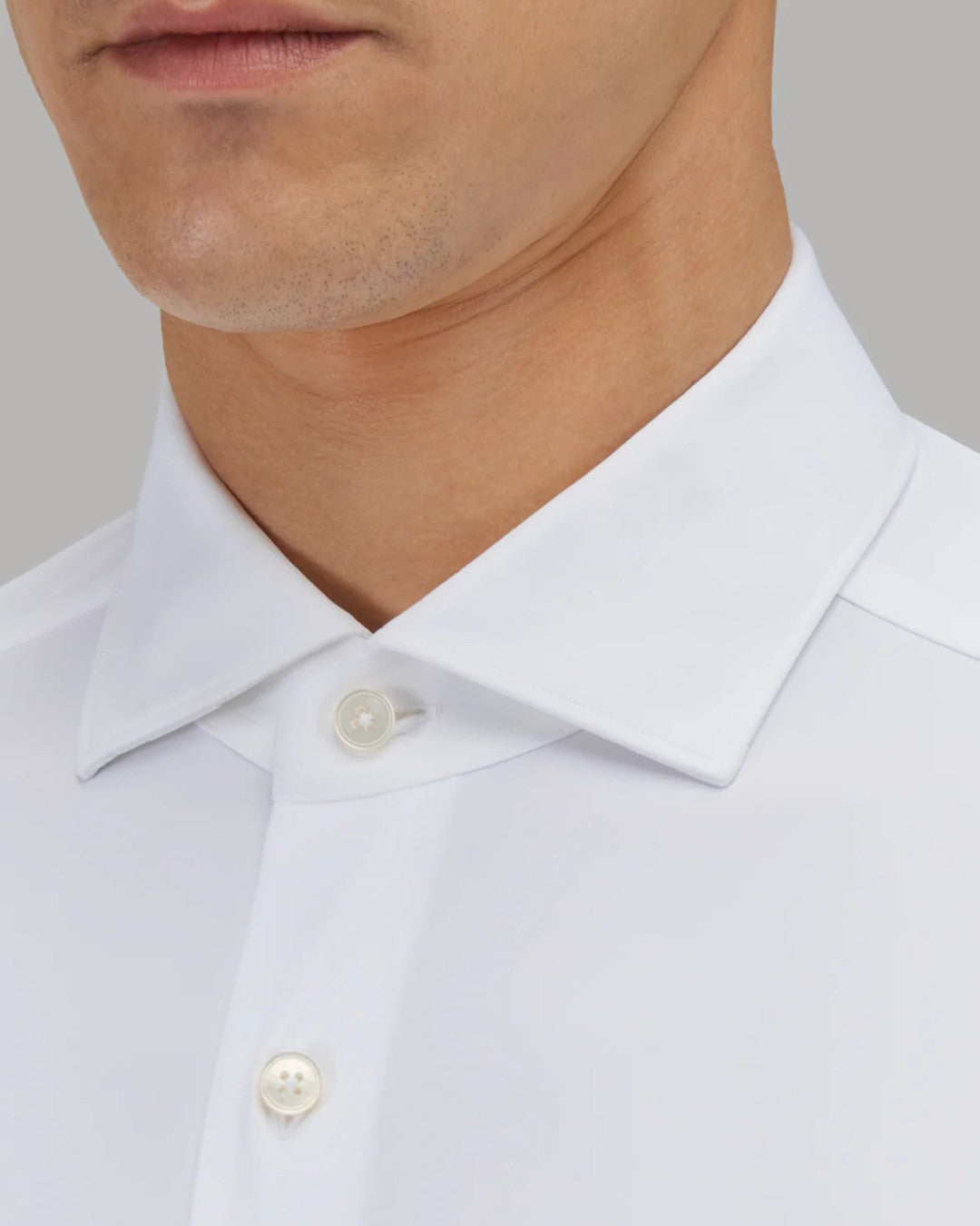 Cutawaykraag van het witte Xacus Slim Fit Active Shirt